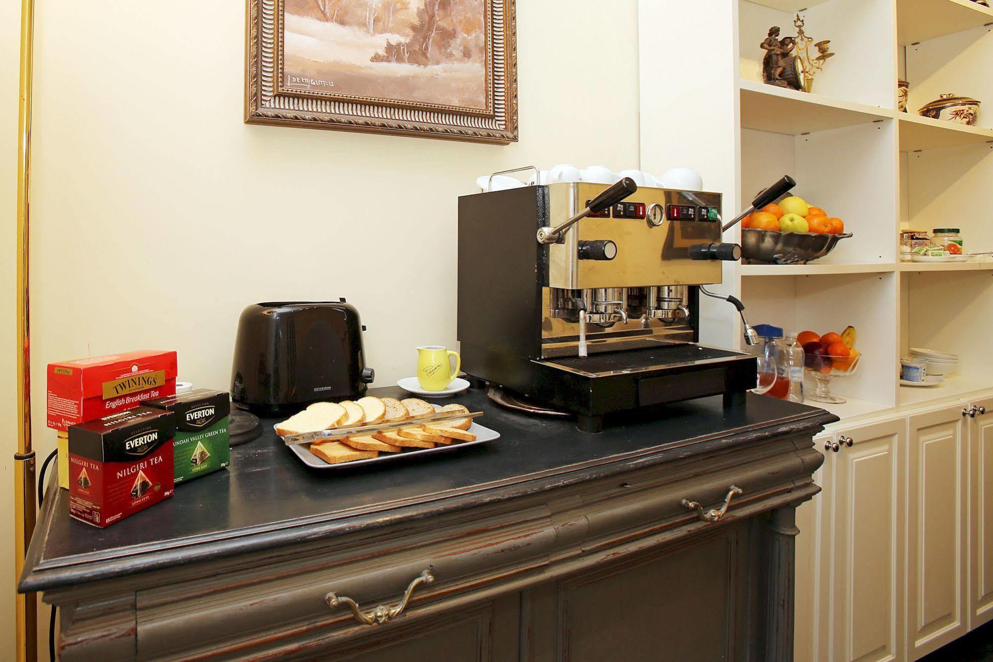 Amica Roma Guest House Dış mekan fotoğraf